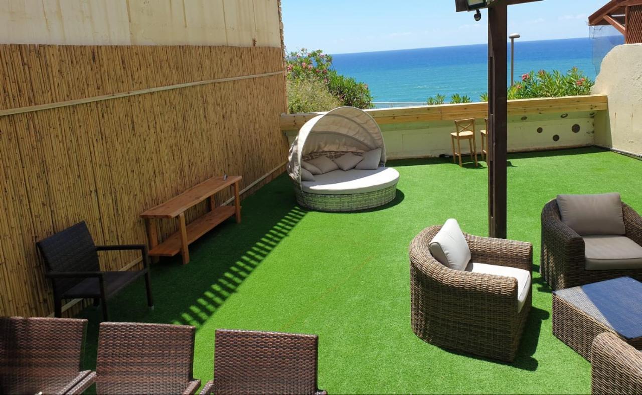 Magic On The Sea-Suites With A Private Jacuzzi And A Private Sea View Netanja Exterior foto