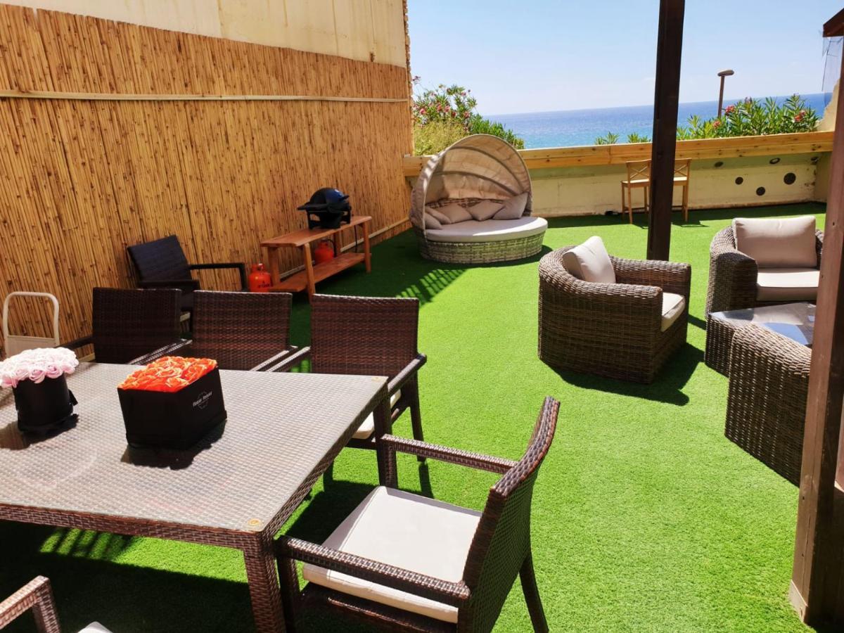 Magic On The Sea-Suites With A Private Jacuzzi And A Private Sea View Netanja Exterior foto