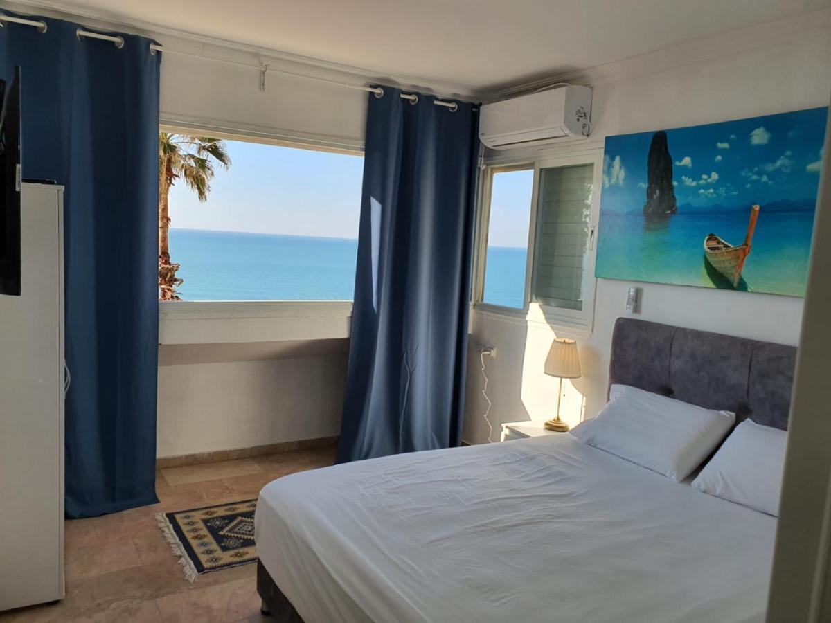Magic On The Sea-Suites With A Private Jacuzzi And A Private Sea View Netanja Exterior foto